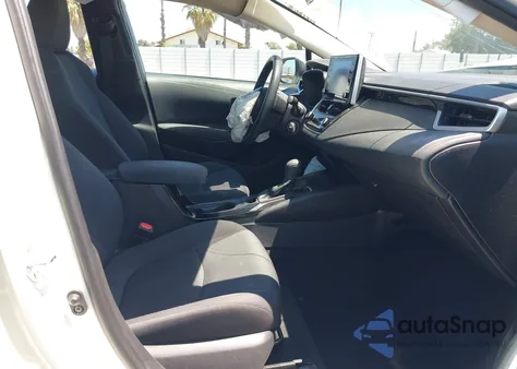 2021 Toyota Corolla Le z USA, uszkodzony, nr VIN 5YFEPMAE8MP247667